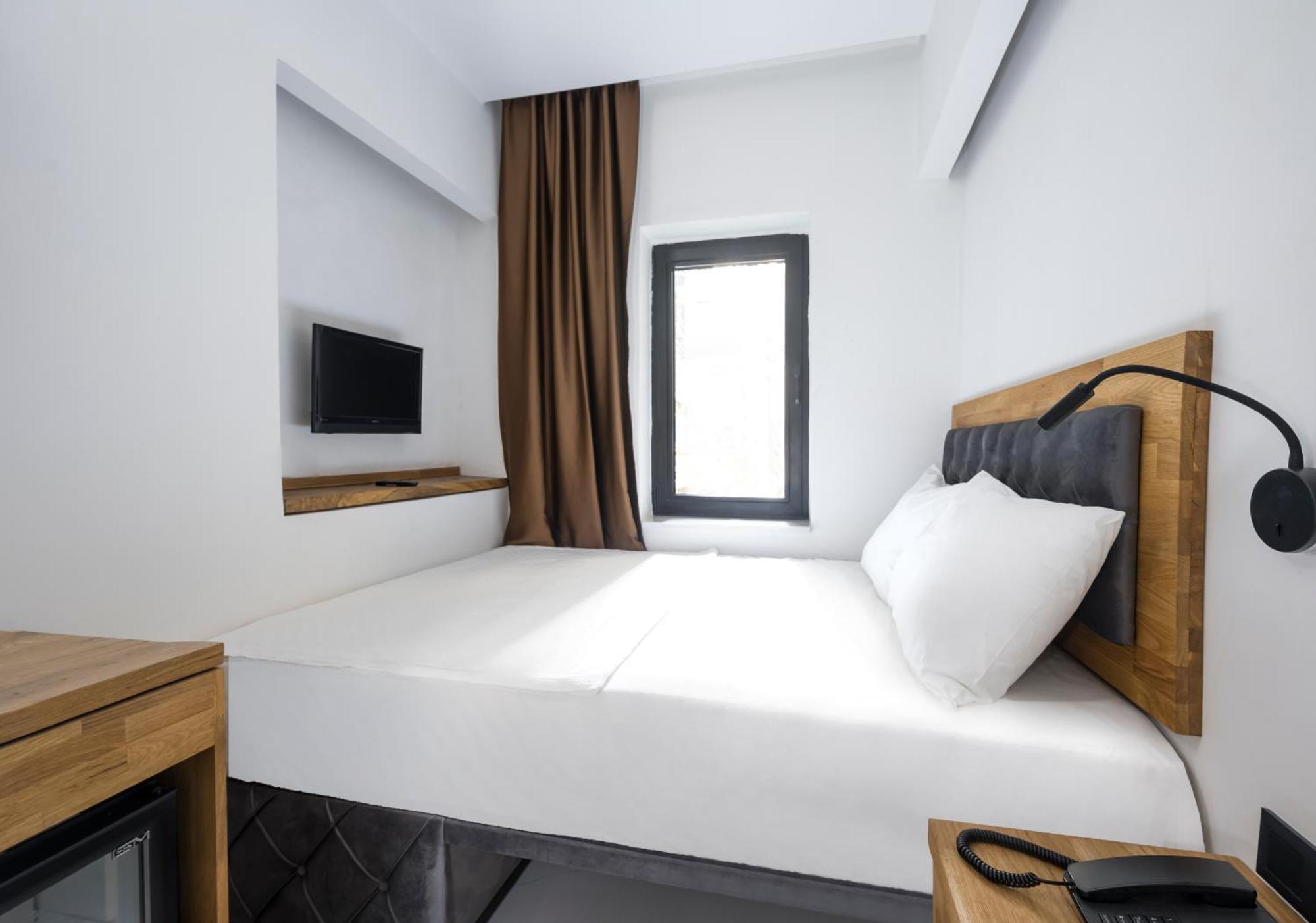 Uk Hotel Istanbul Exterior foto